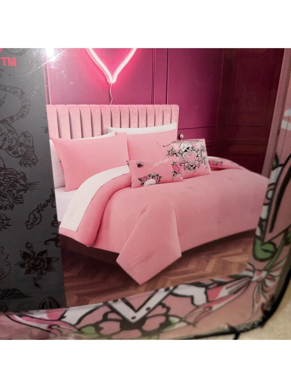 Ed Hardy pink ed